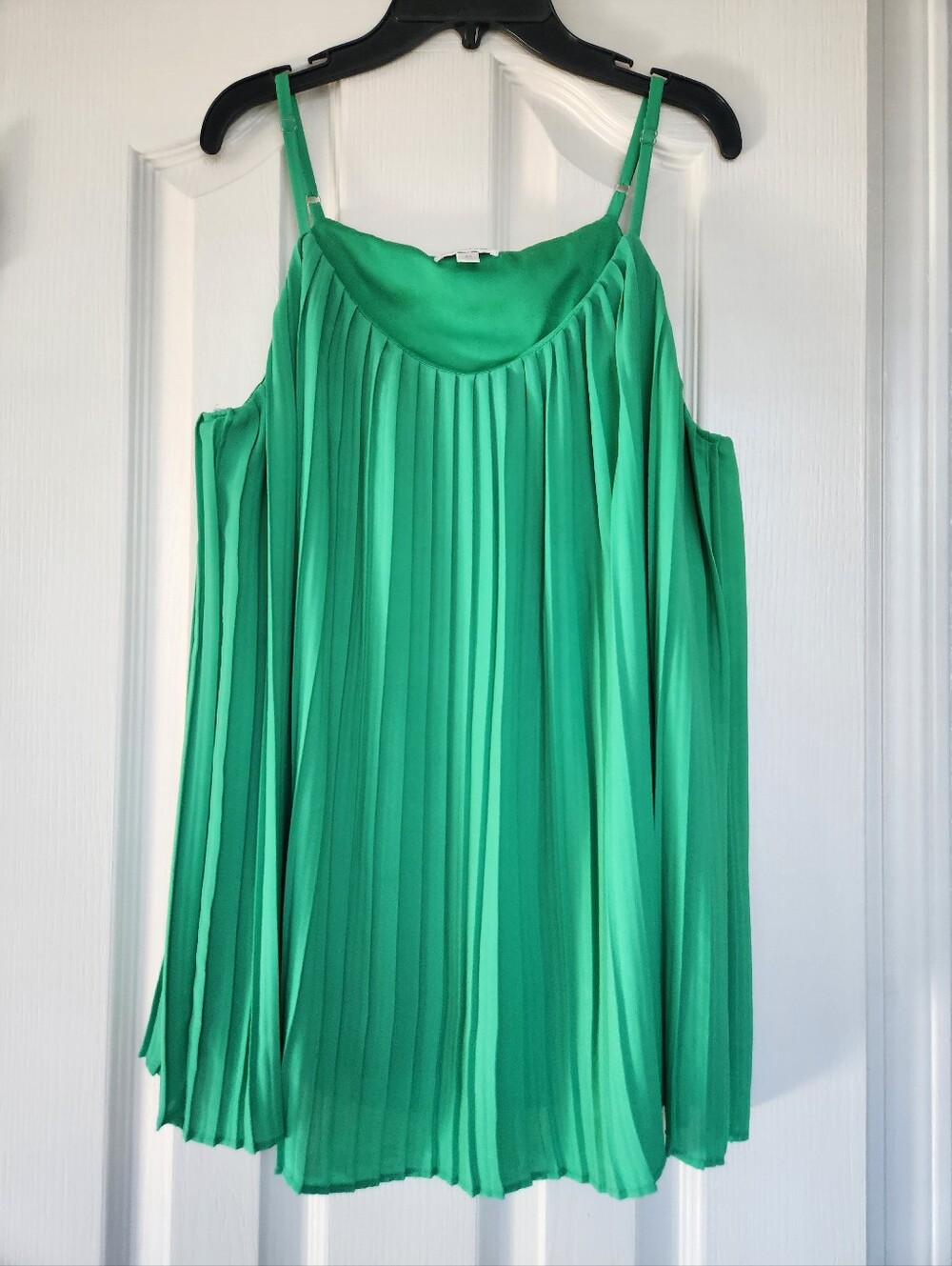 Charming Charlie Pleated Sleeveless Top Size M